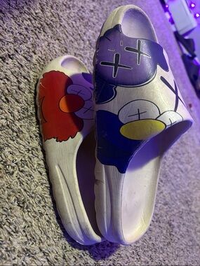 Tan FAKE yeezy slides , ELMO kaws